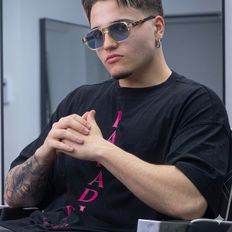 Pedro B. Gómez, barbero y asesor de imagen en Paradise Barber